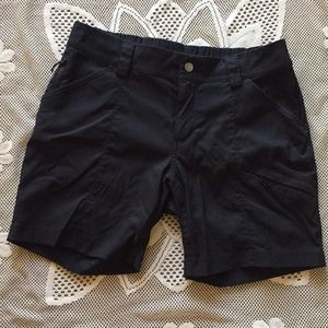 Duluth Trading Company Shorts